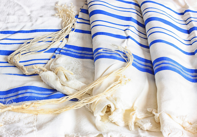 prayer-shawl-tallit-jewish-religious-symbol